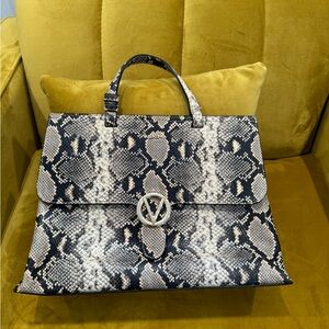 Valentino by Maro Valentino Made in Italy..